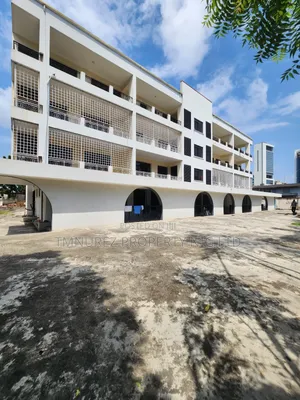4bdrm Duplex in Ahmadu Bello Way for rent