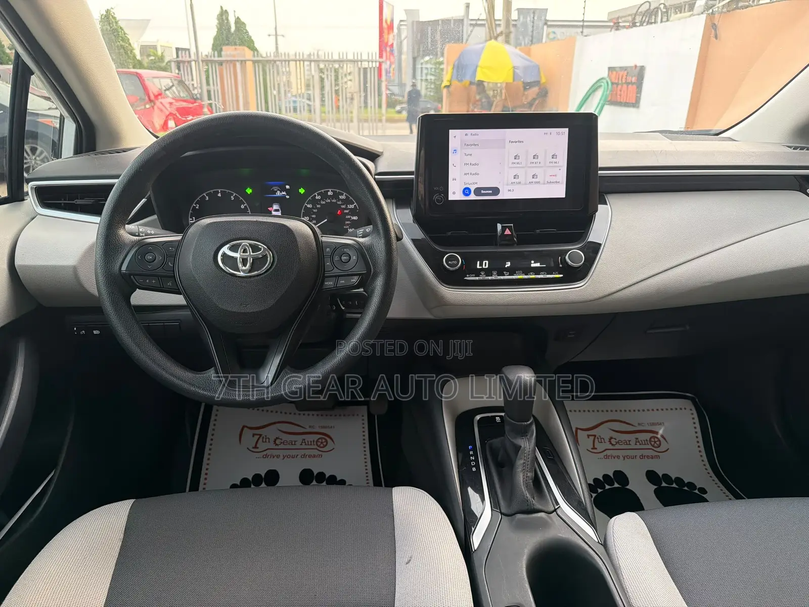 Toyota Corolla LE 2023 White