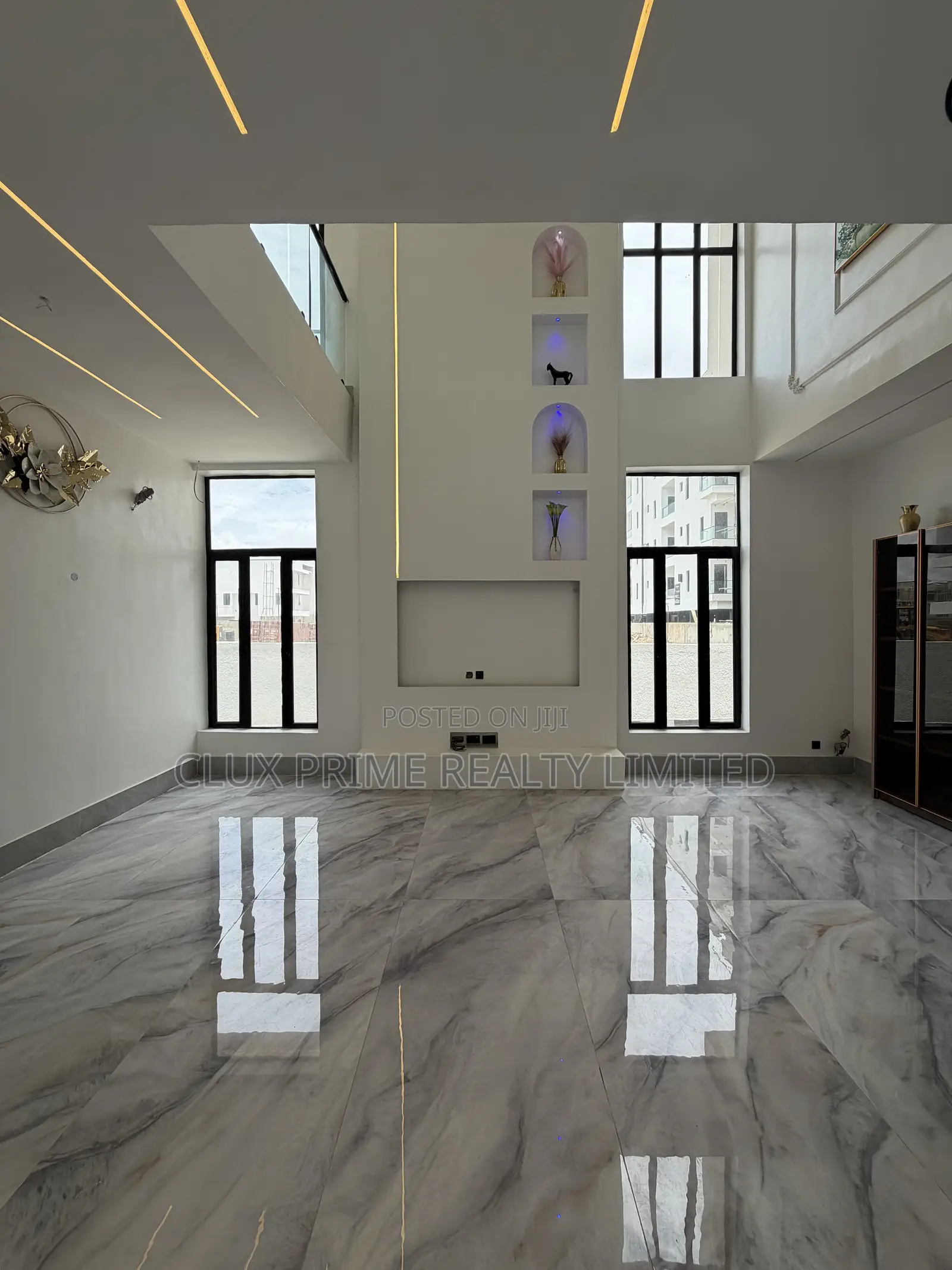 5bdrm Duplex in Lekki Phase 1 for sale