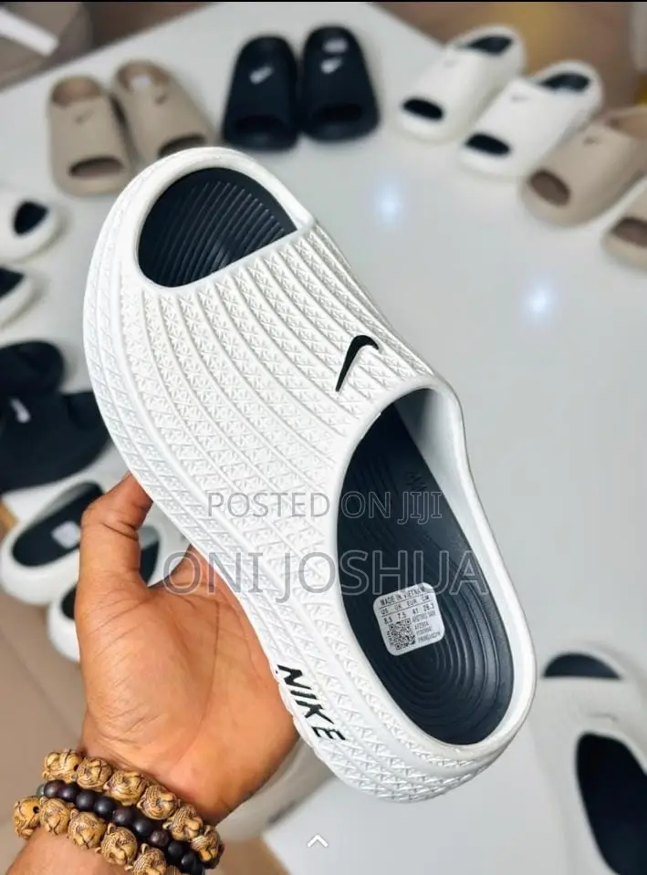 Slippers Slide