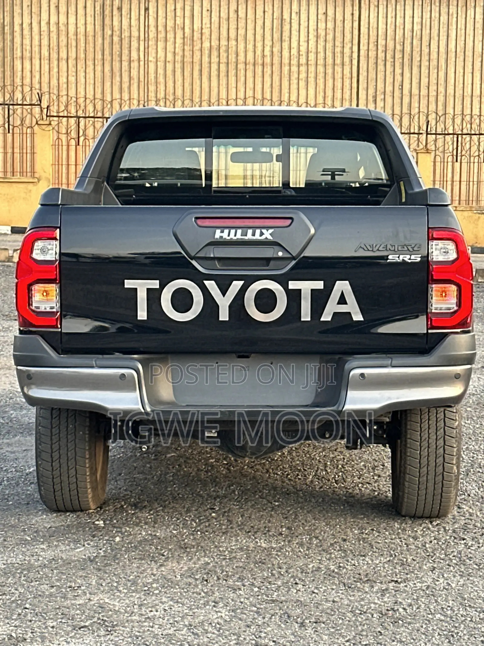 New Toyota Hilux 2025 Black