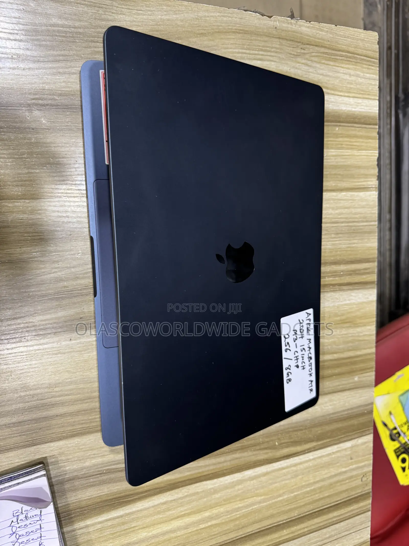 Laptop Apple MacBook Air 2024 M3 8GB Apple M3 SSD 256GB