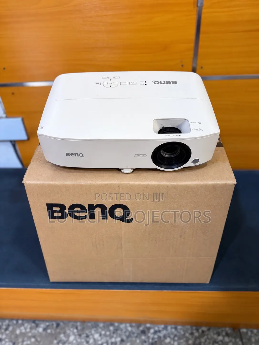 Brand New BenQ 4000 Lumens Multimedia Projector 4 Large Meeting