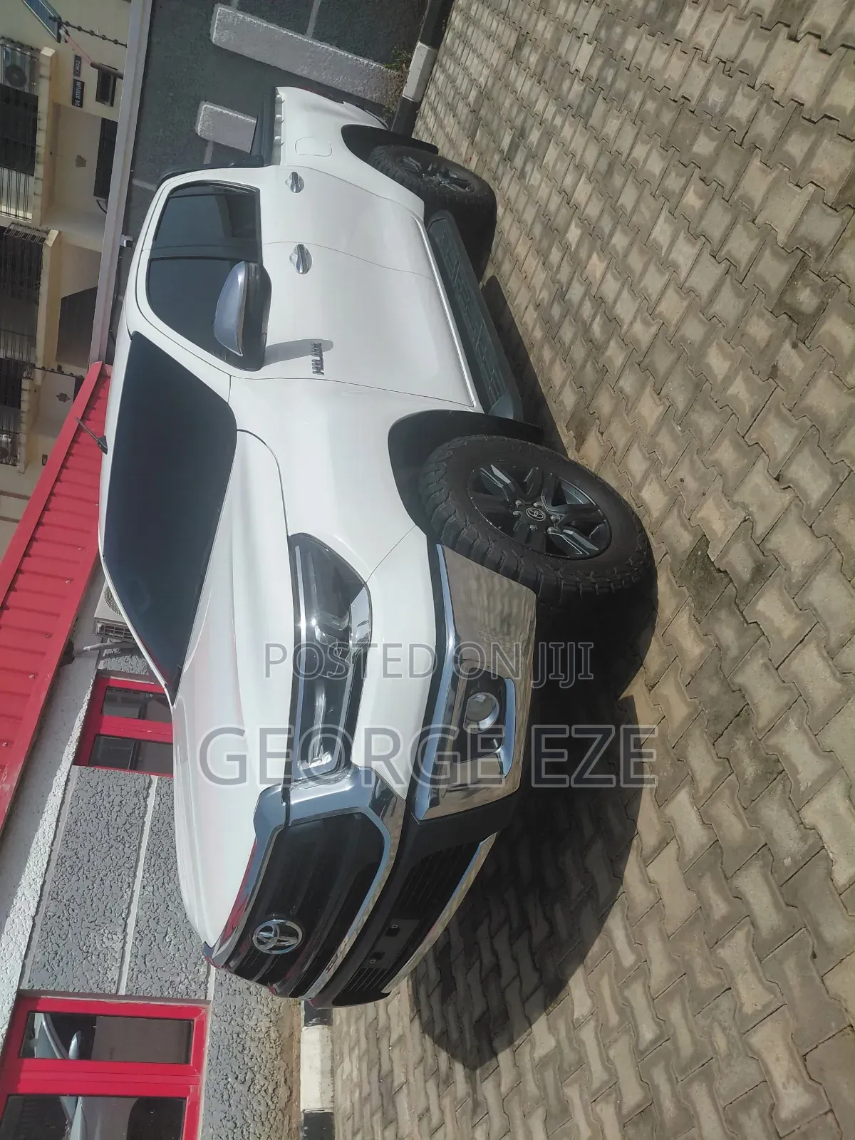 Toyota Hilux 2024 White