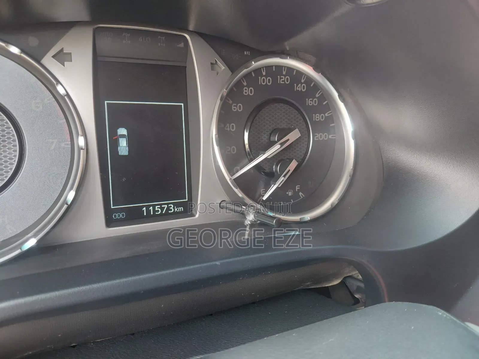 Toyota Hilux 2025 White