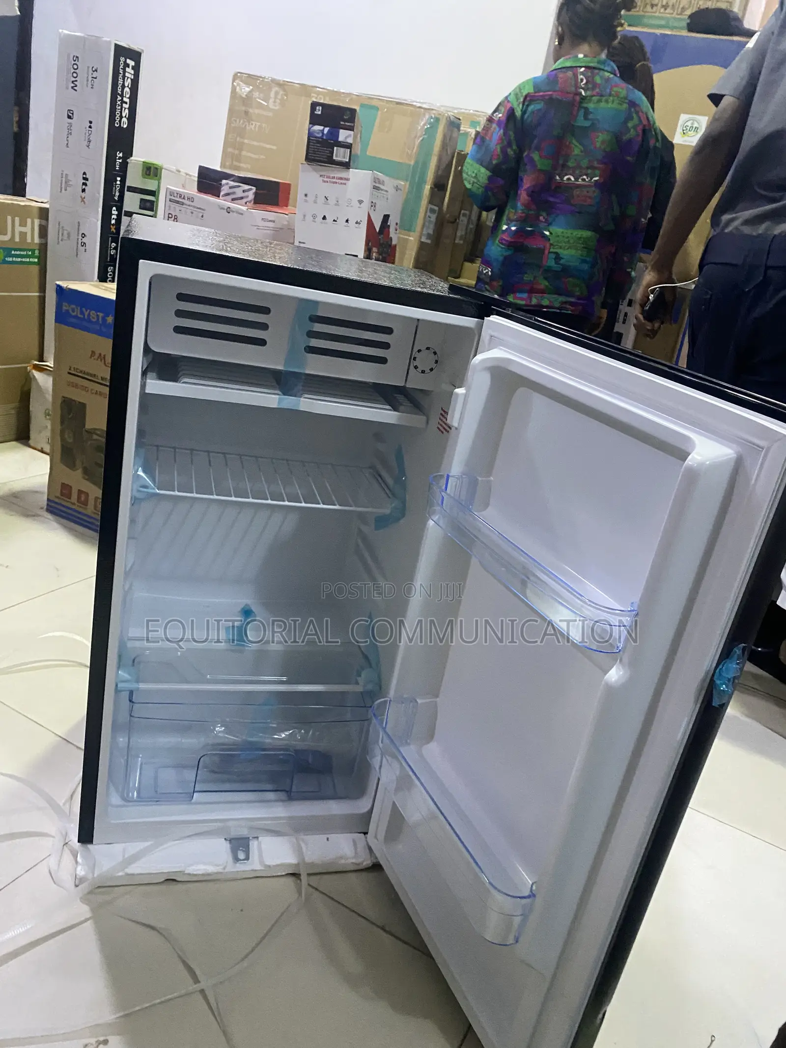Royal 105L Fridge for Chilled Drinks and Fresh Food