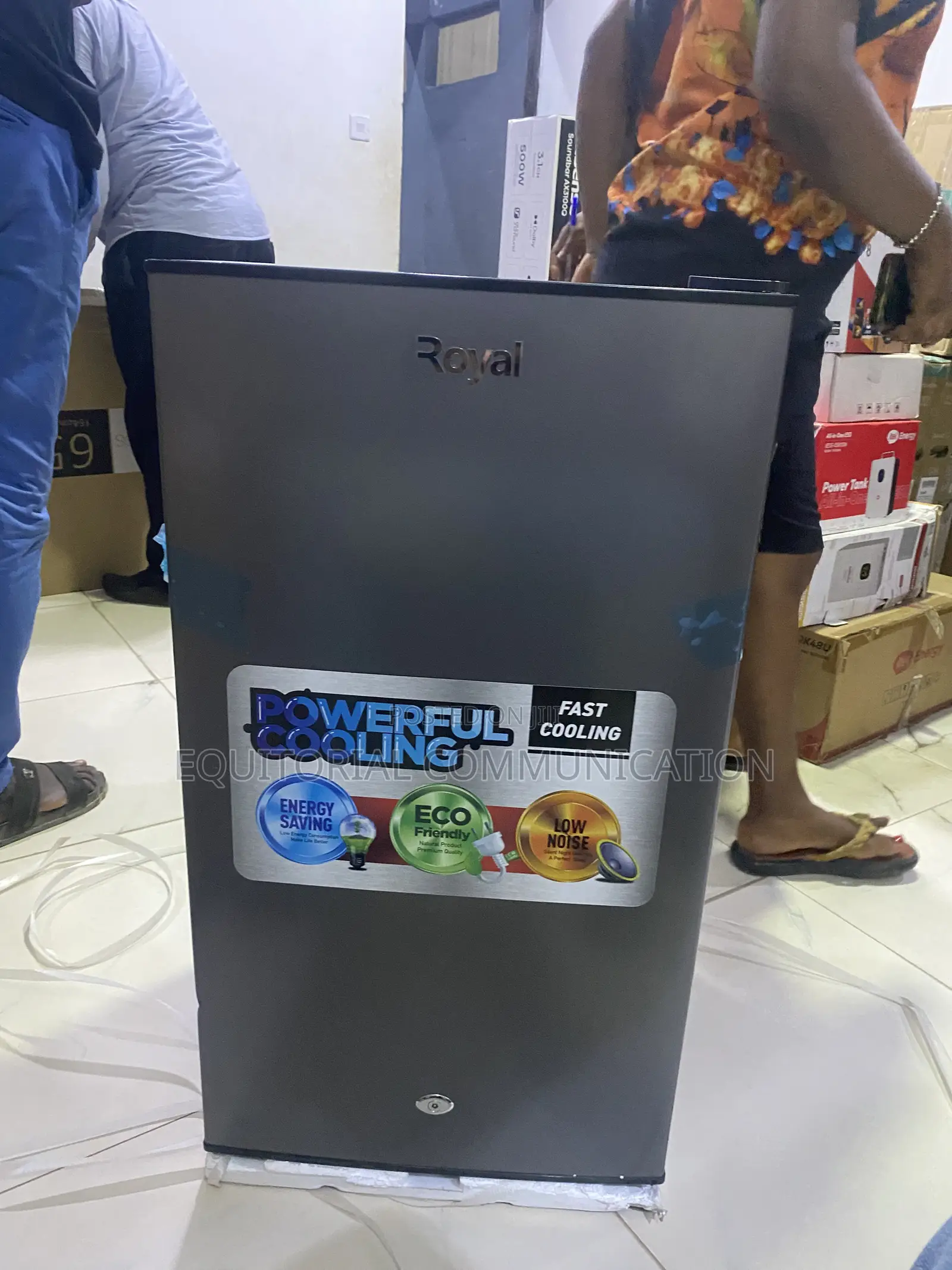 Royal RREF105BF 105L Compact Fridge With Adjustable Shelves