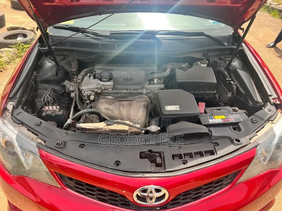Toyota Camry 2014 Red