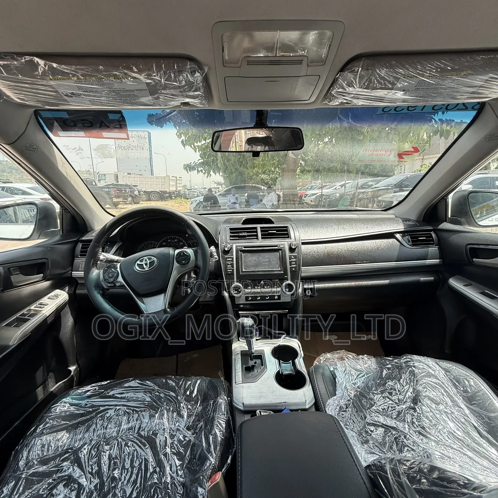 Toyota Camry SE 4dr Sedan (2.5L 4cyl 6A) 2013 White