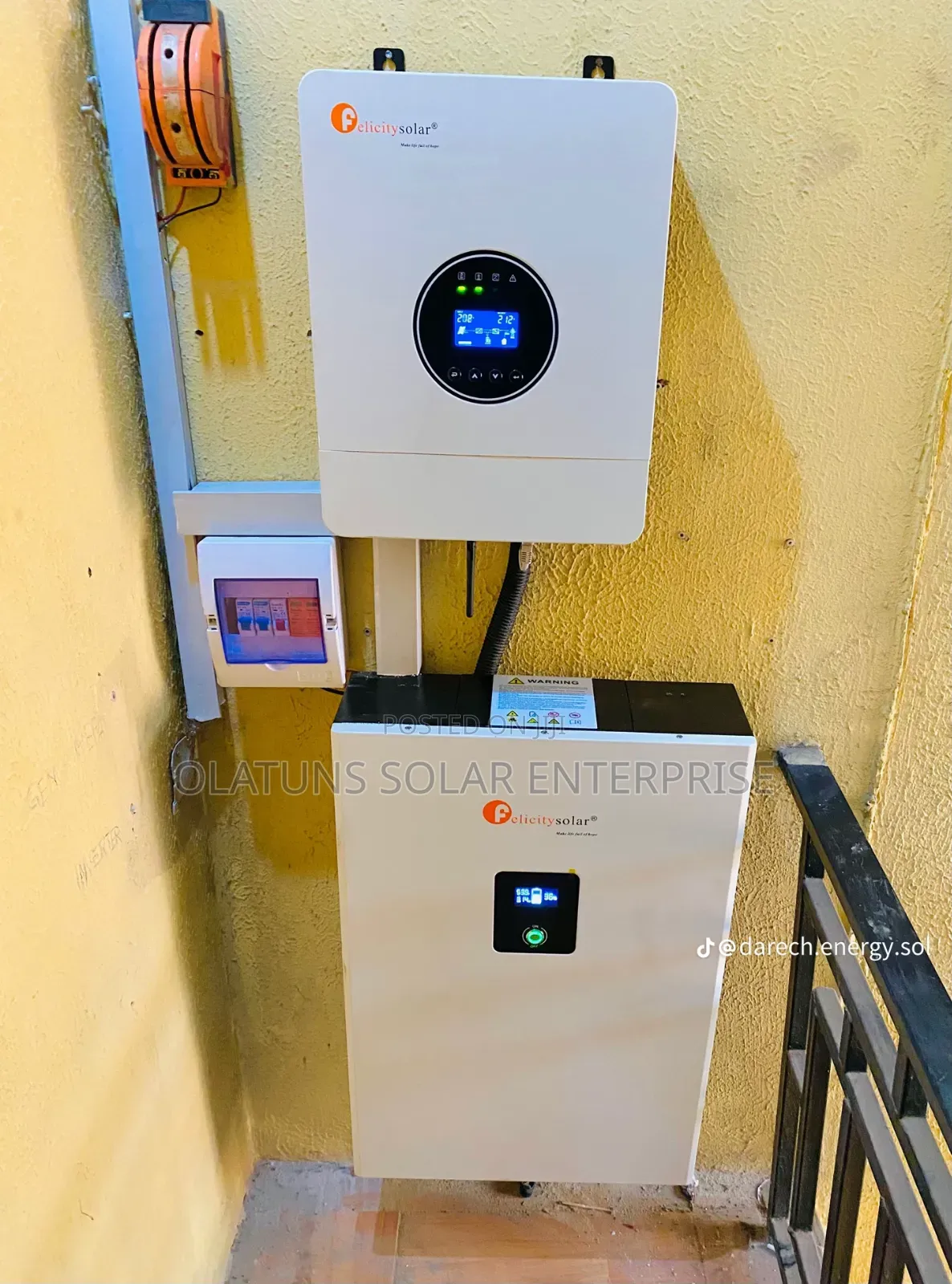Hybrid Inverter and Lithium Batteries