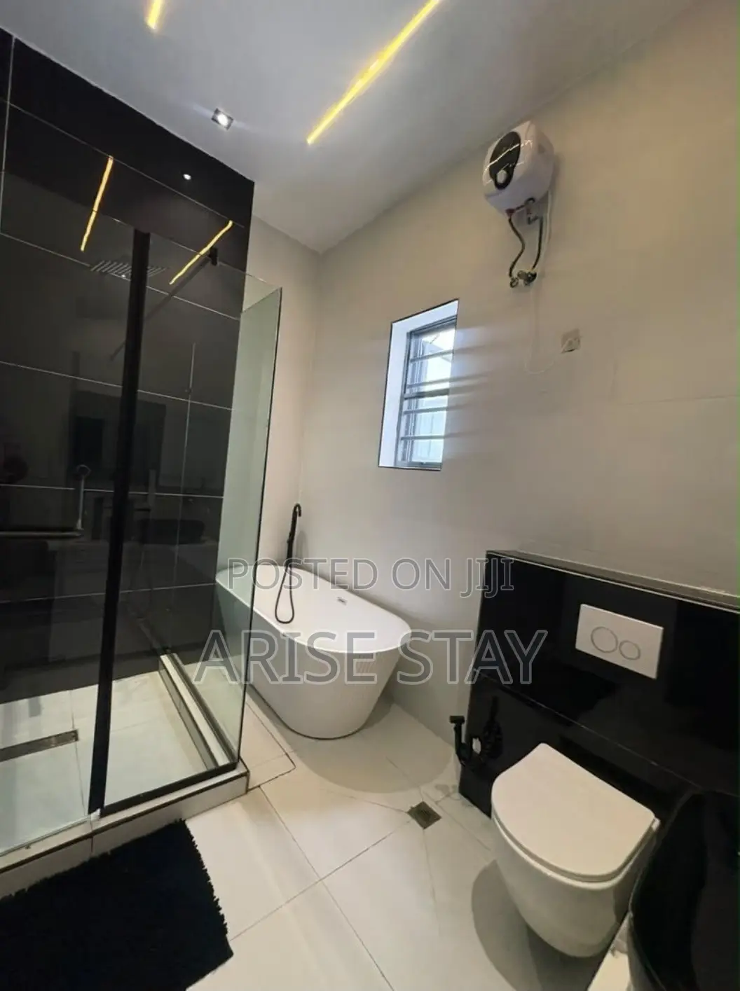 New 4-Bedroom Duplex With PS5 & Inbuilt Speakers