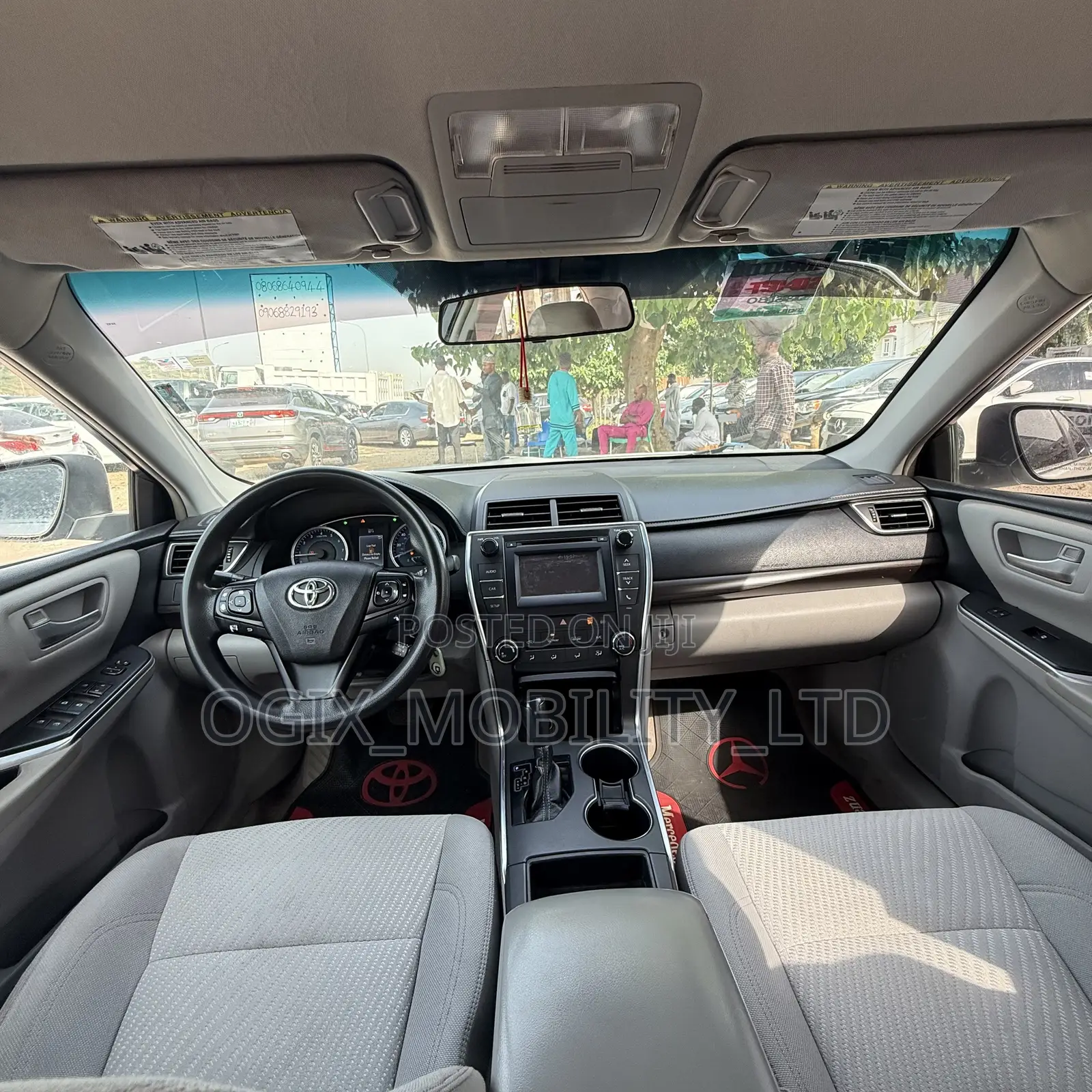 Toyota Camry LE 4dr Sedan (2.5L 4cyl 6A) 2016 White