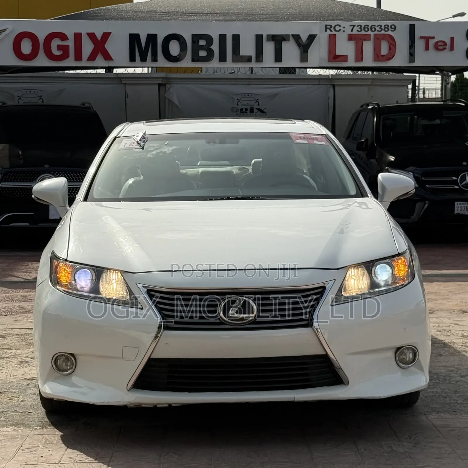 Lexus ES 350 FWD 2013 White