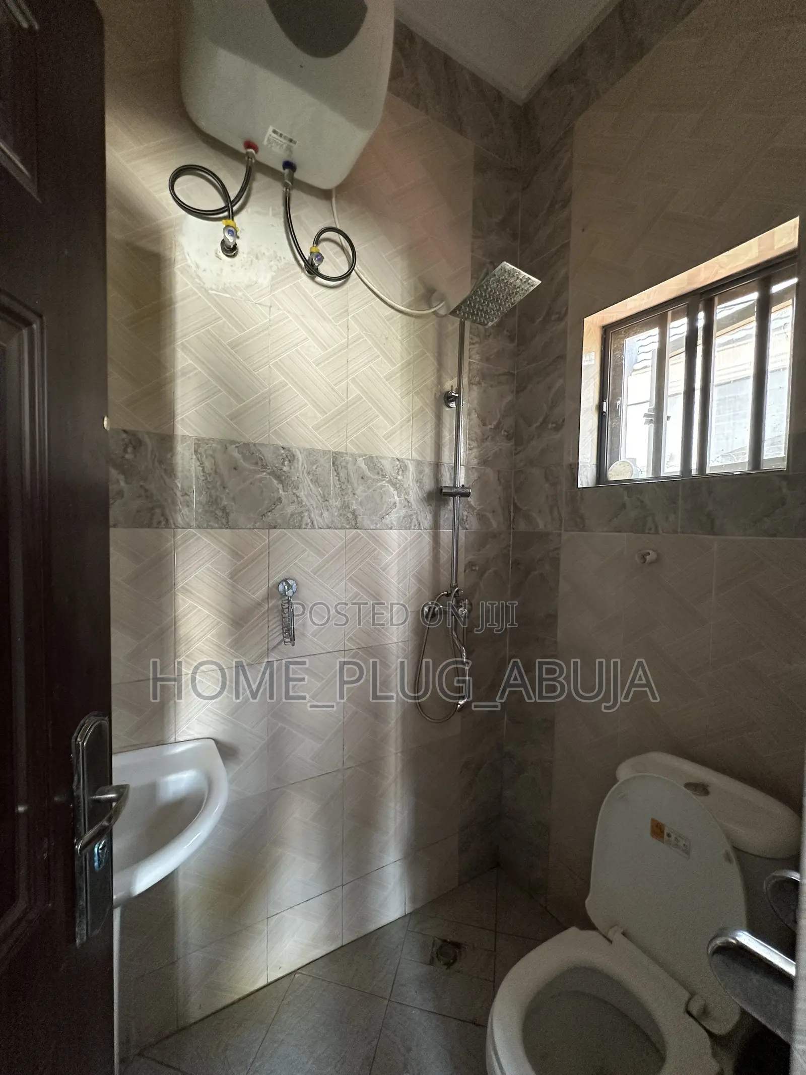 Studio Apartment in Efab Queens Estate for rent