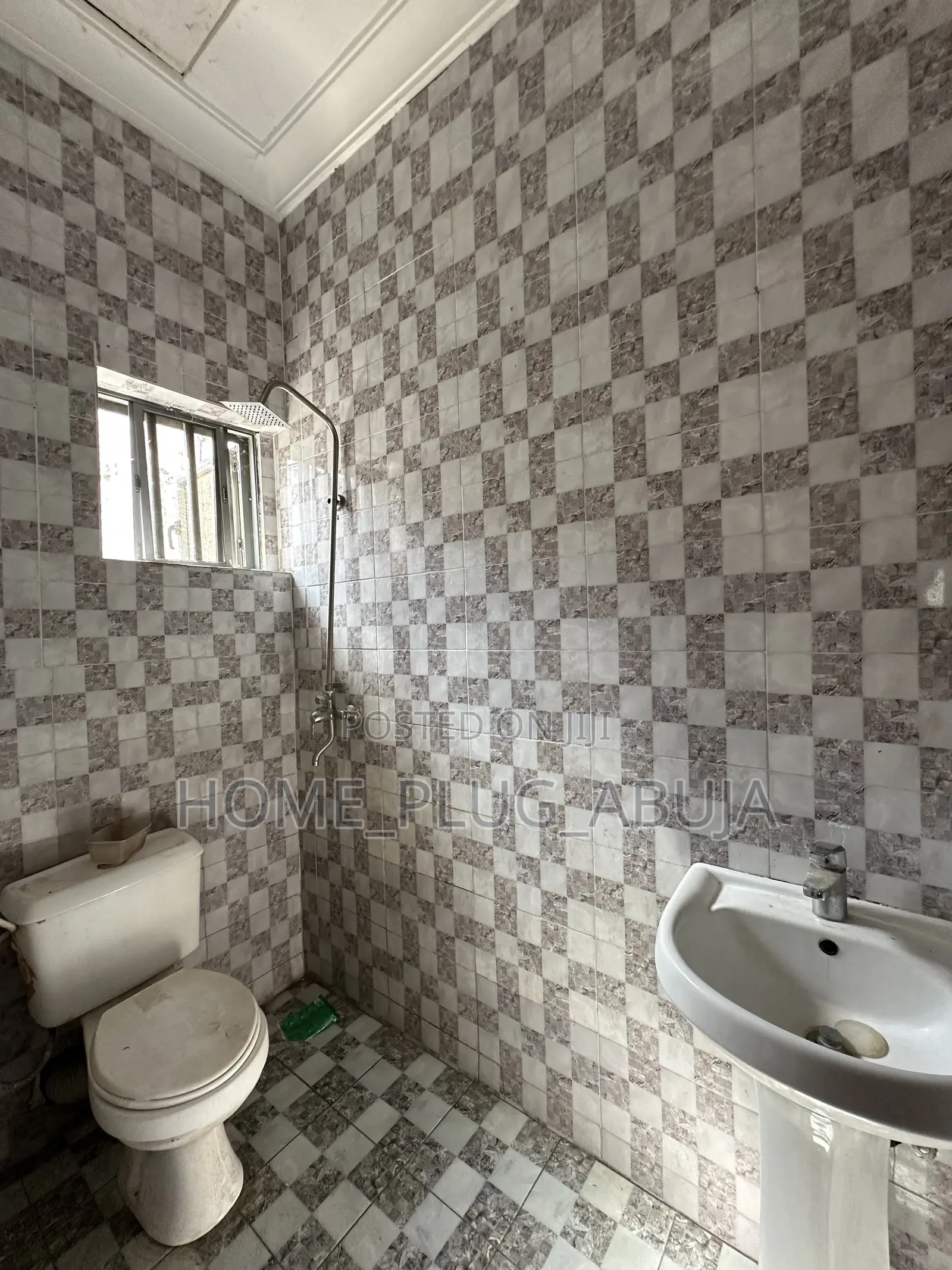 Studio Apartment in Efab Queens Estate for rent