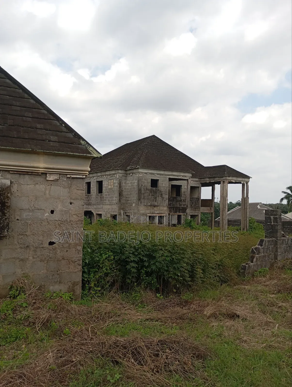 5bdrm Duplex in Micheal Ogundepo, Epe for sale