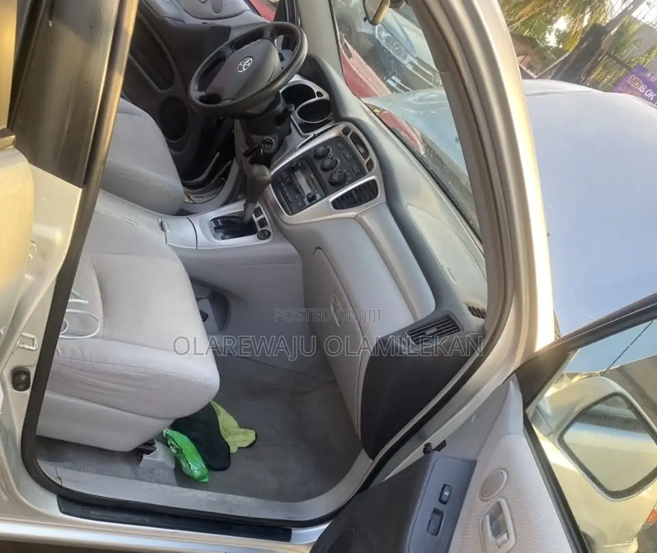 Toyota Highlander 2006 Silver