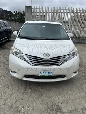 Toyota Sienna 2015 White