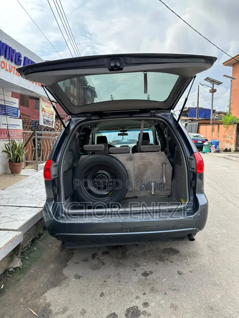 Toyota Sienna 2005 Green