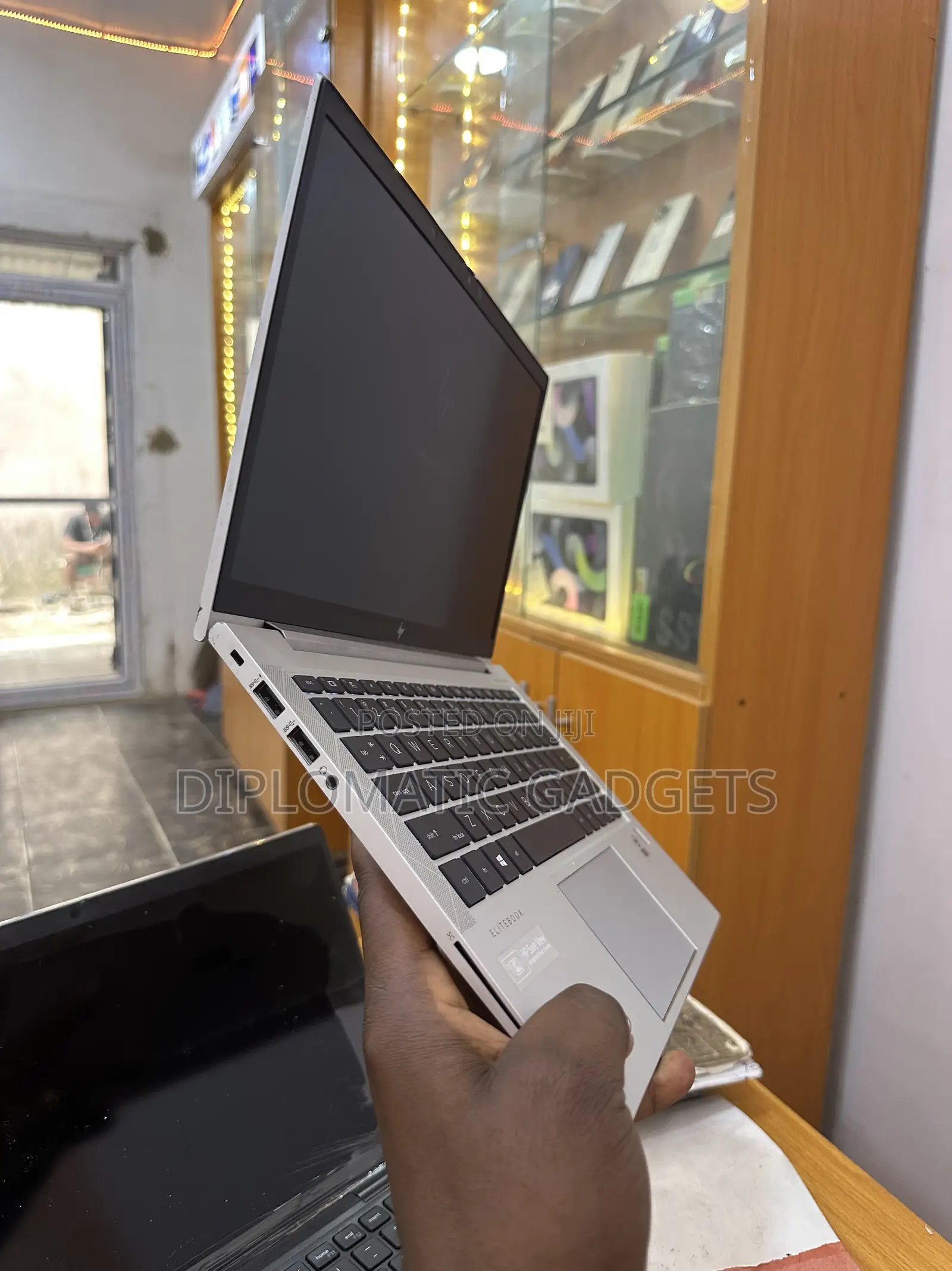 Laptop HP EliteBook 830 G7 8GB Intel Core i7 SSD 256GB