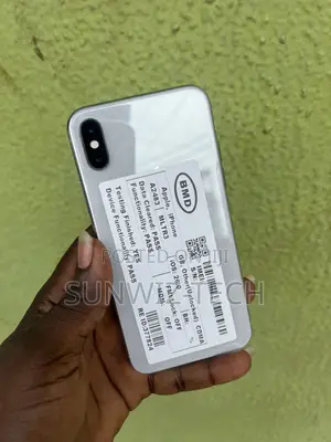 Apple iPhone X 64 GB White