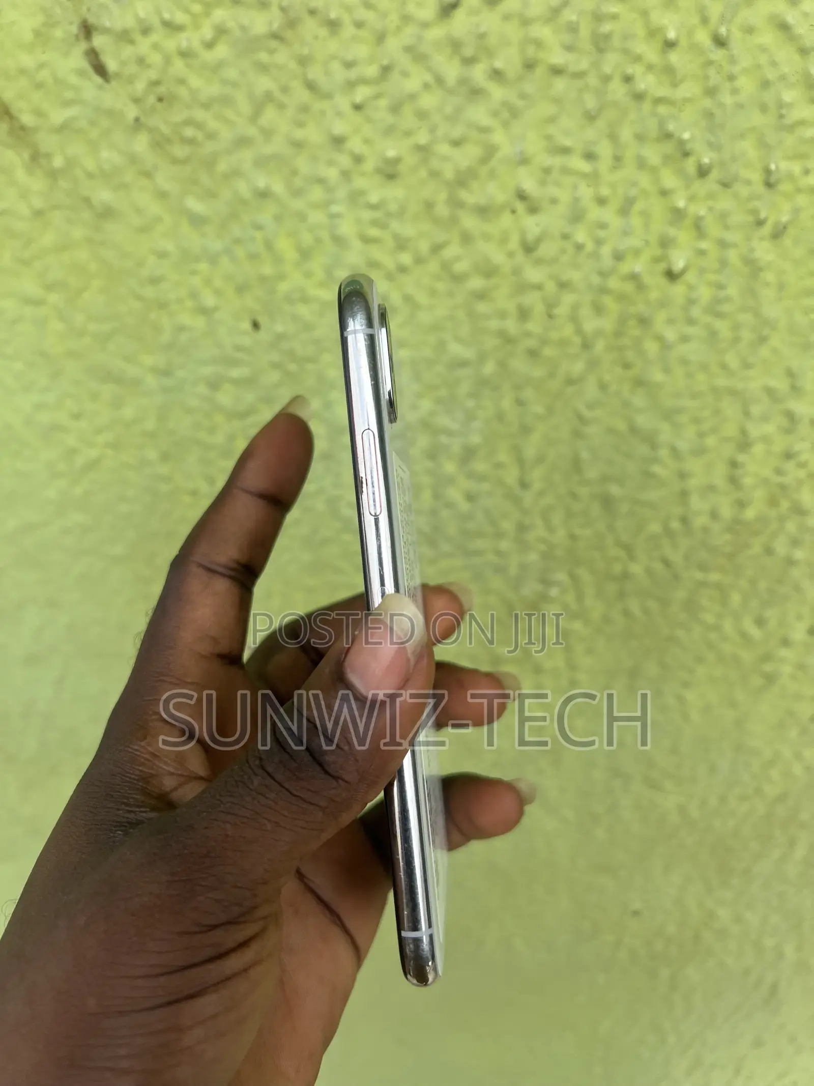 Apple iPhone X 64 GB White