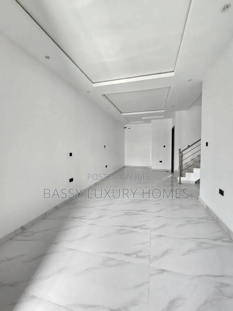 4bdrm Duplex in Abraham Adesanya for sale