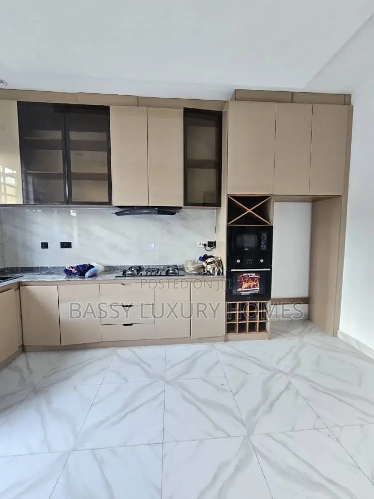 4bdrm Duplex in Abraham Adesanya for sale