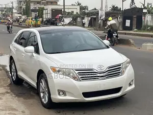 Toyota Venza Limited 2010 White