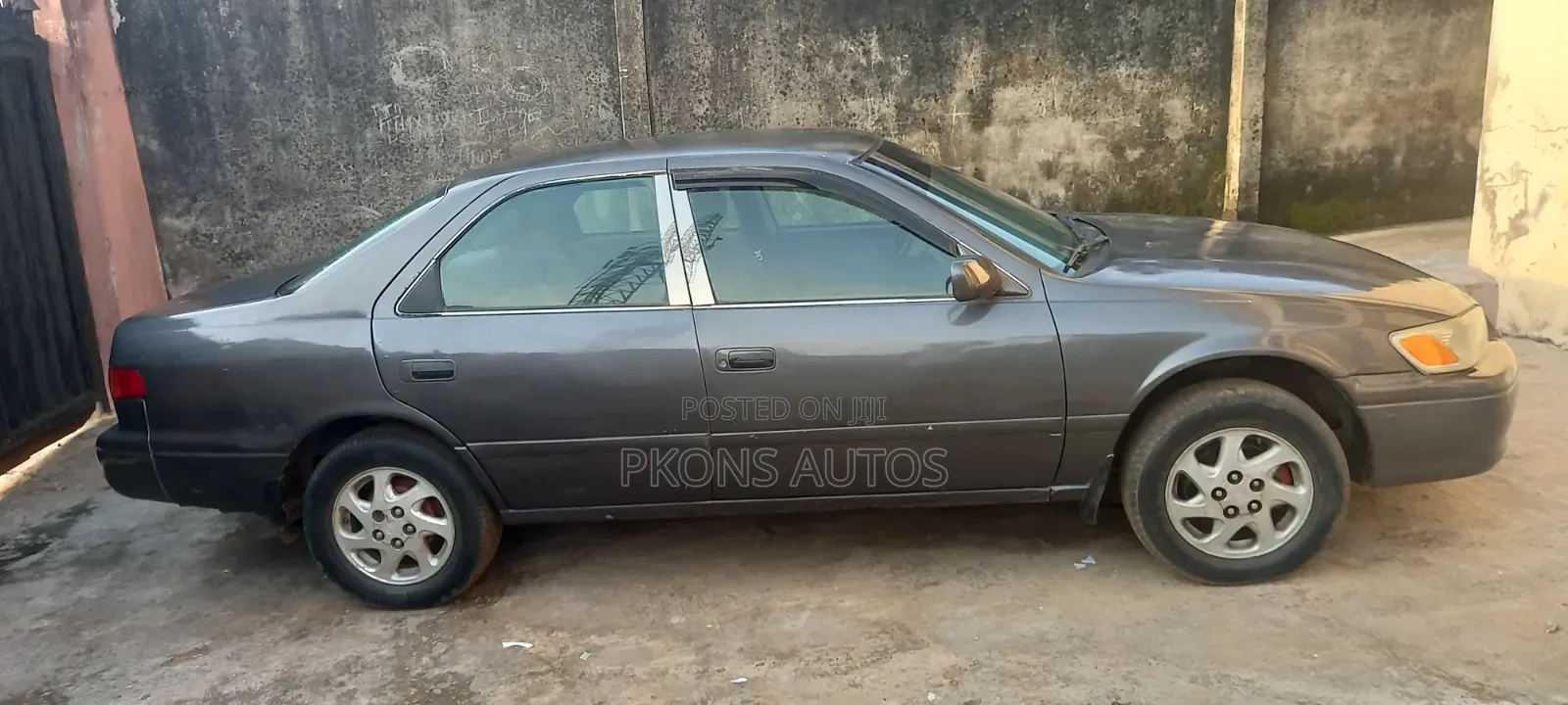 Toyota Camry 2002 Gray