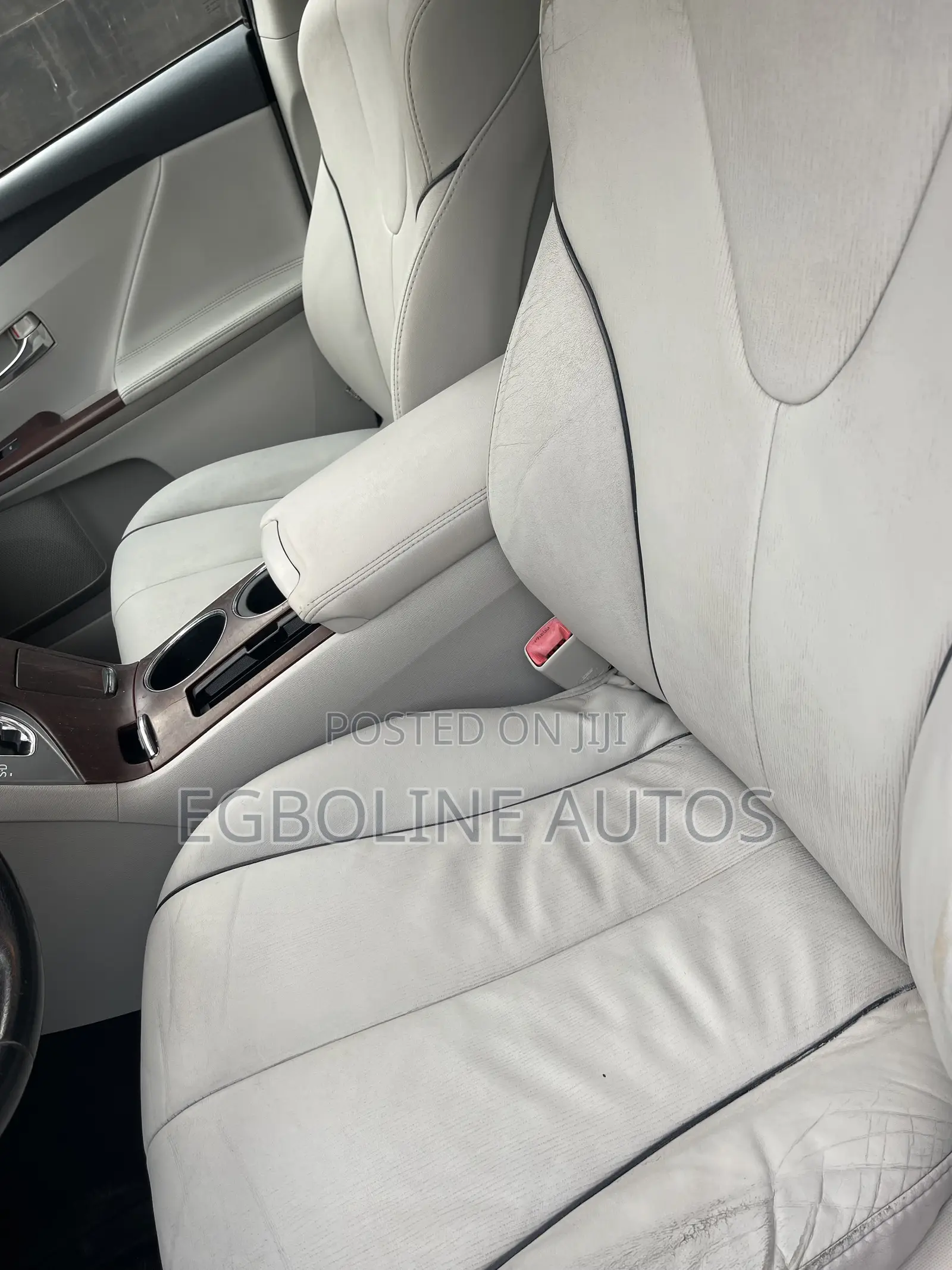 Toyota Venza Limited 2010 White
