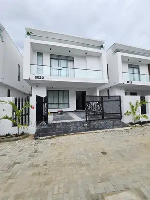 5bdrm Duplex in Lekki for sale