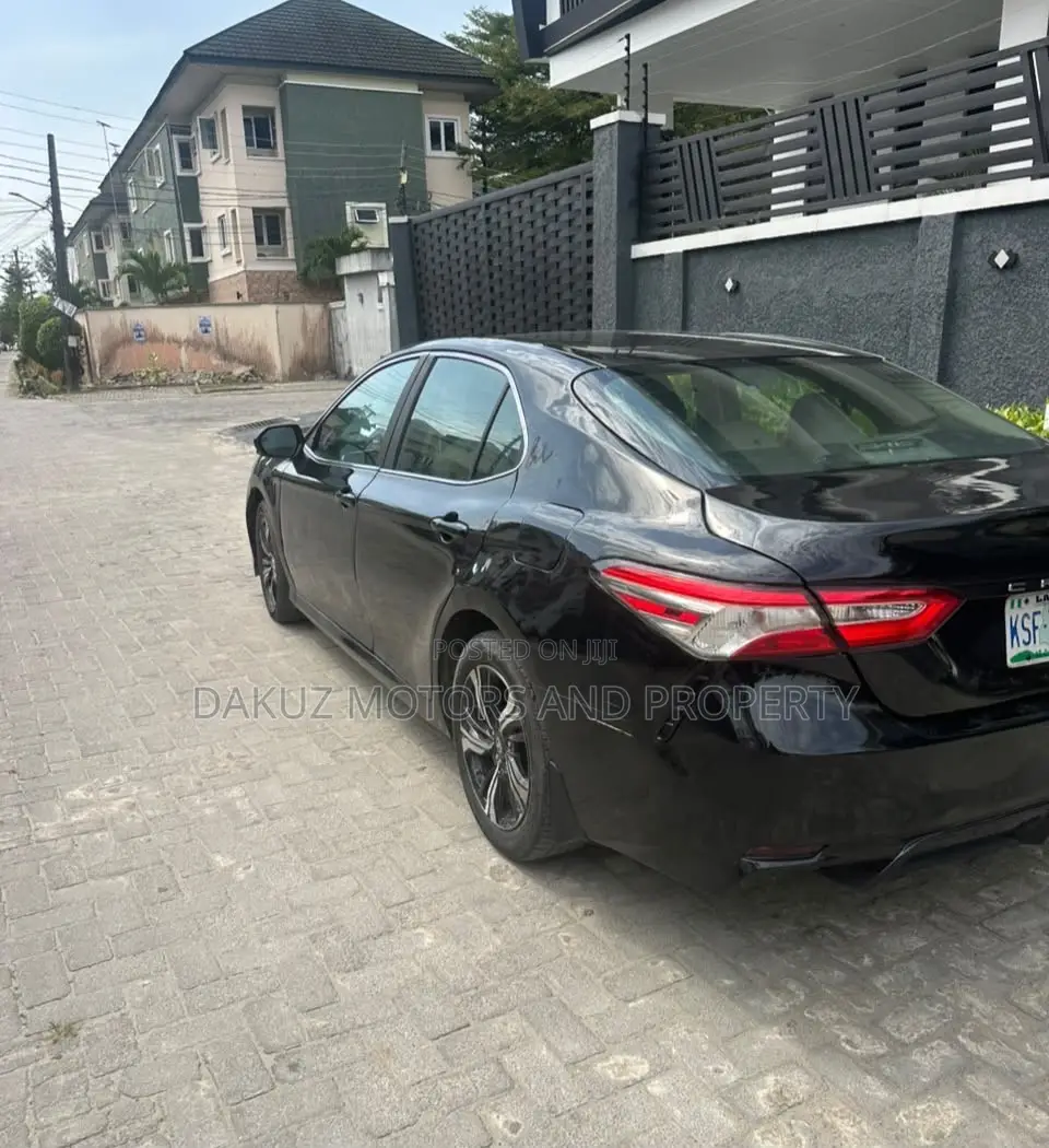 Toyota Camry 2018 Black