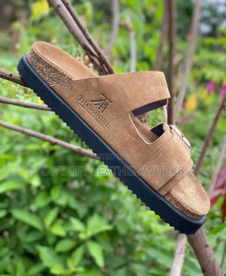 Unisex Brown Cork-Bed Pam Slippers With Double Buckle