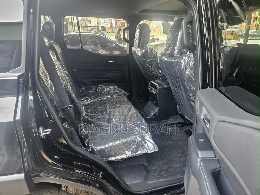 New Toyota Land Cruiser Prado 2.4 Petrol 2025 Black