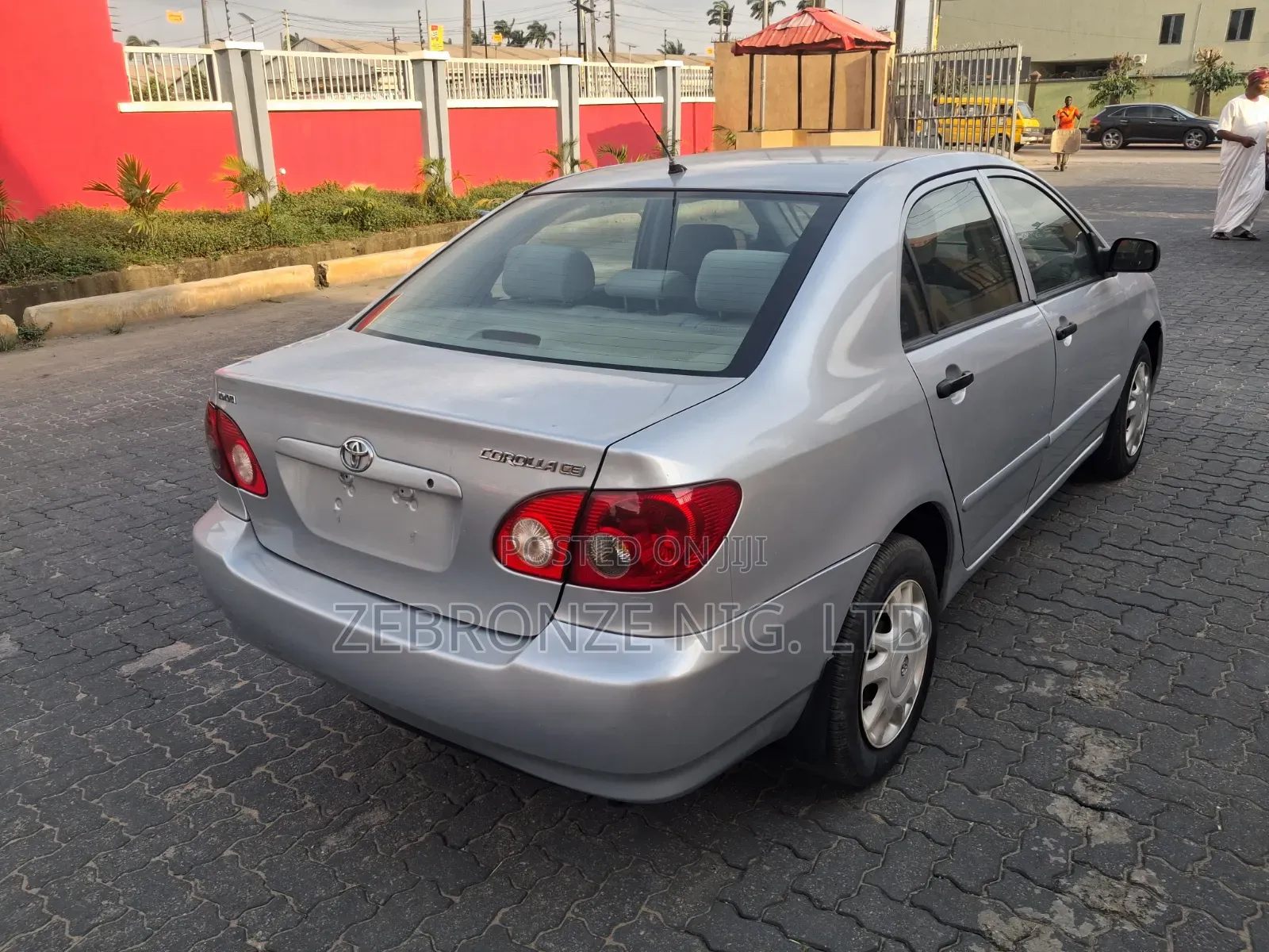 Toyota Corolla LE 2005 Silver