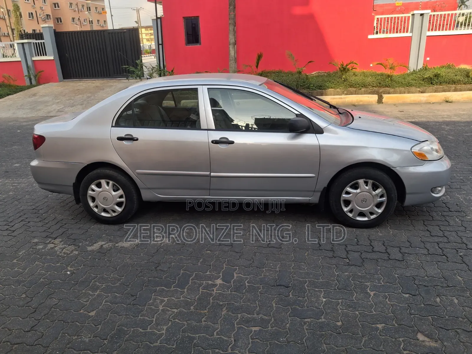 Toyota Corolla LE 2005 Silver