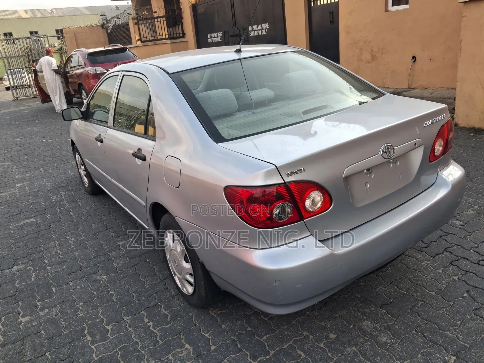 Toyota Corolla LE 2005 Silver