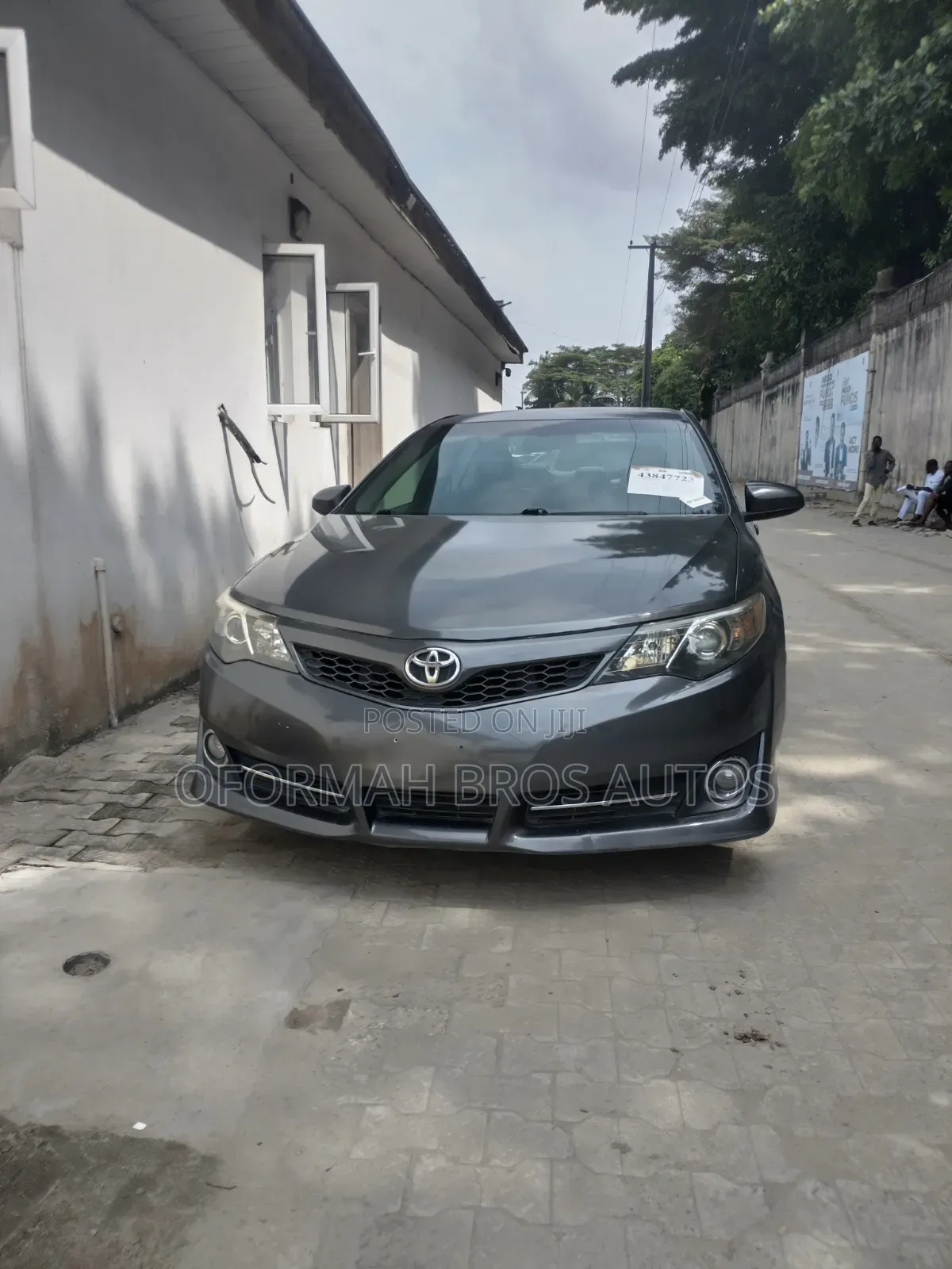Toyota Camry SE 4dr Sedan (3.5L 6cyl 6A) 2014 Gray