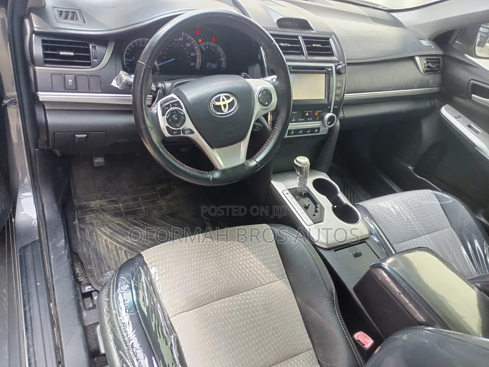 Toyota Camry SE 4dr Sedan (3.5L 6cyl 6A) 2014 Gray