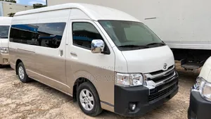 Toyota HiAce 2015 White