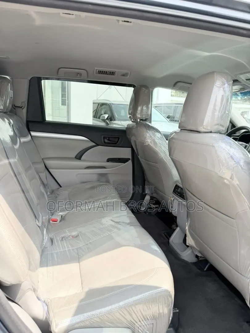 Toyota Highlander XLE 4dr SUV (3.5L 6cyl 6A) 2015 Gray