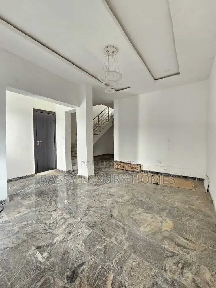 4bdrm Duplex in Ikate for sale
