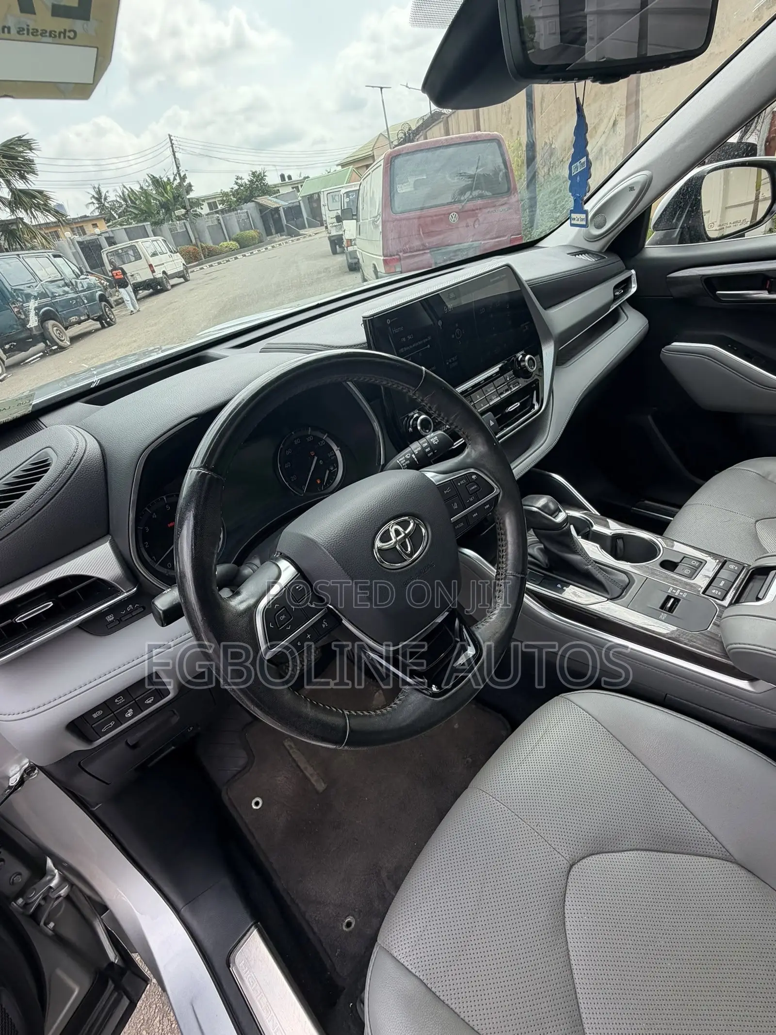 Toyota Highlander Platinum 2021 Silver