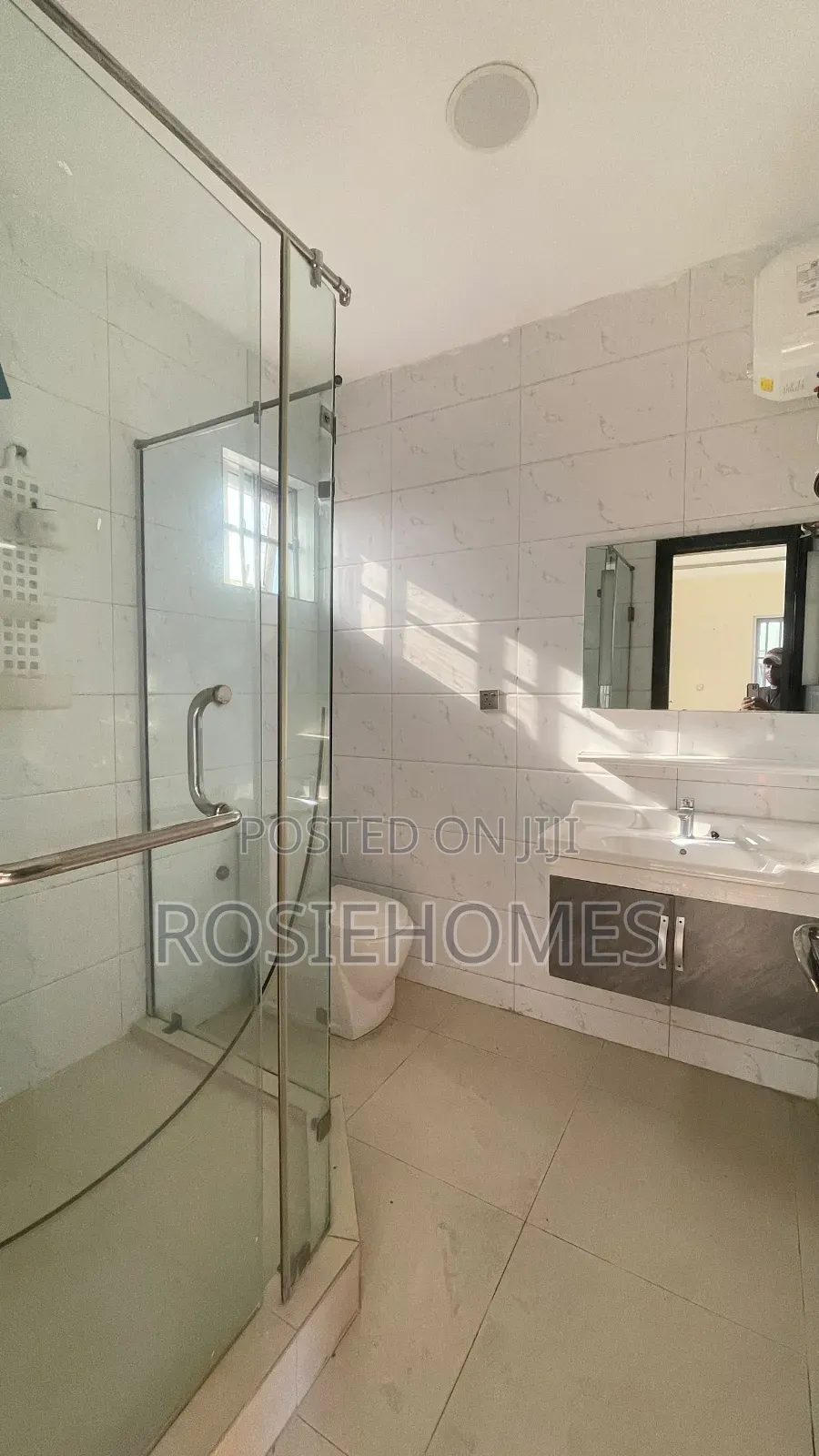 5bdrm Duplex in Ikate for rent