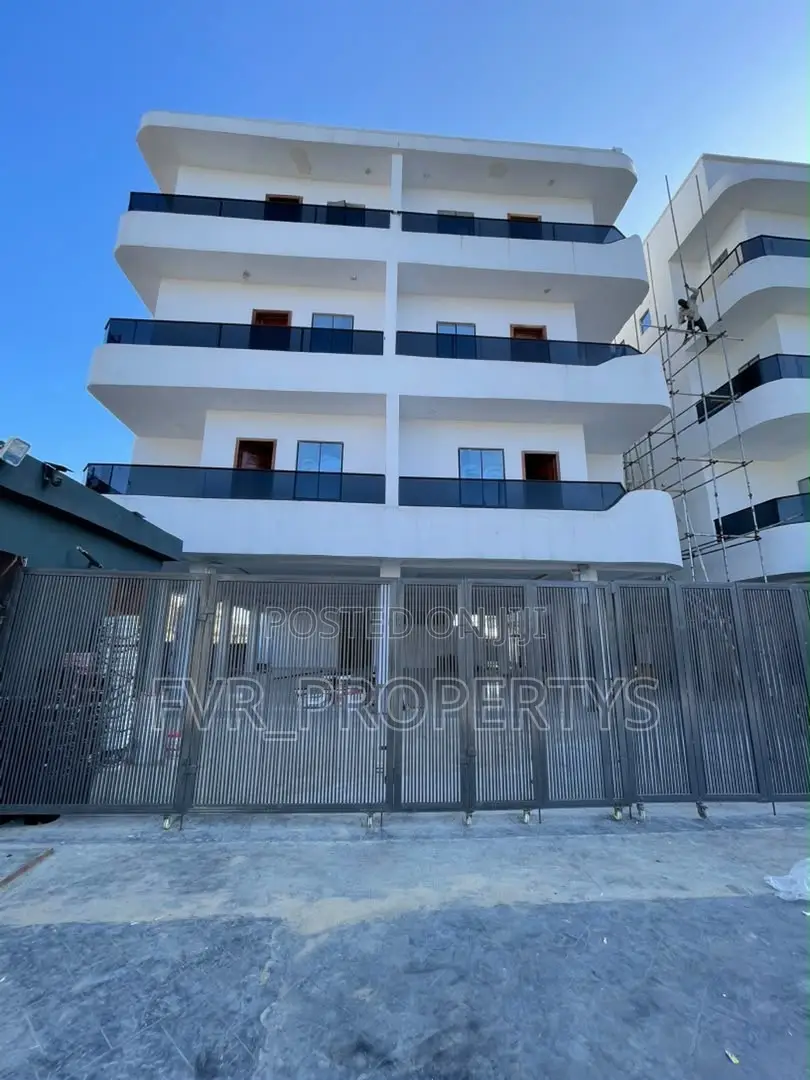 3bdrm Penthouse in Ologolo for sale
