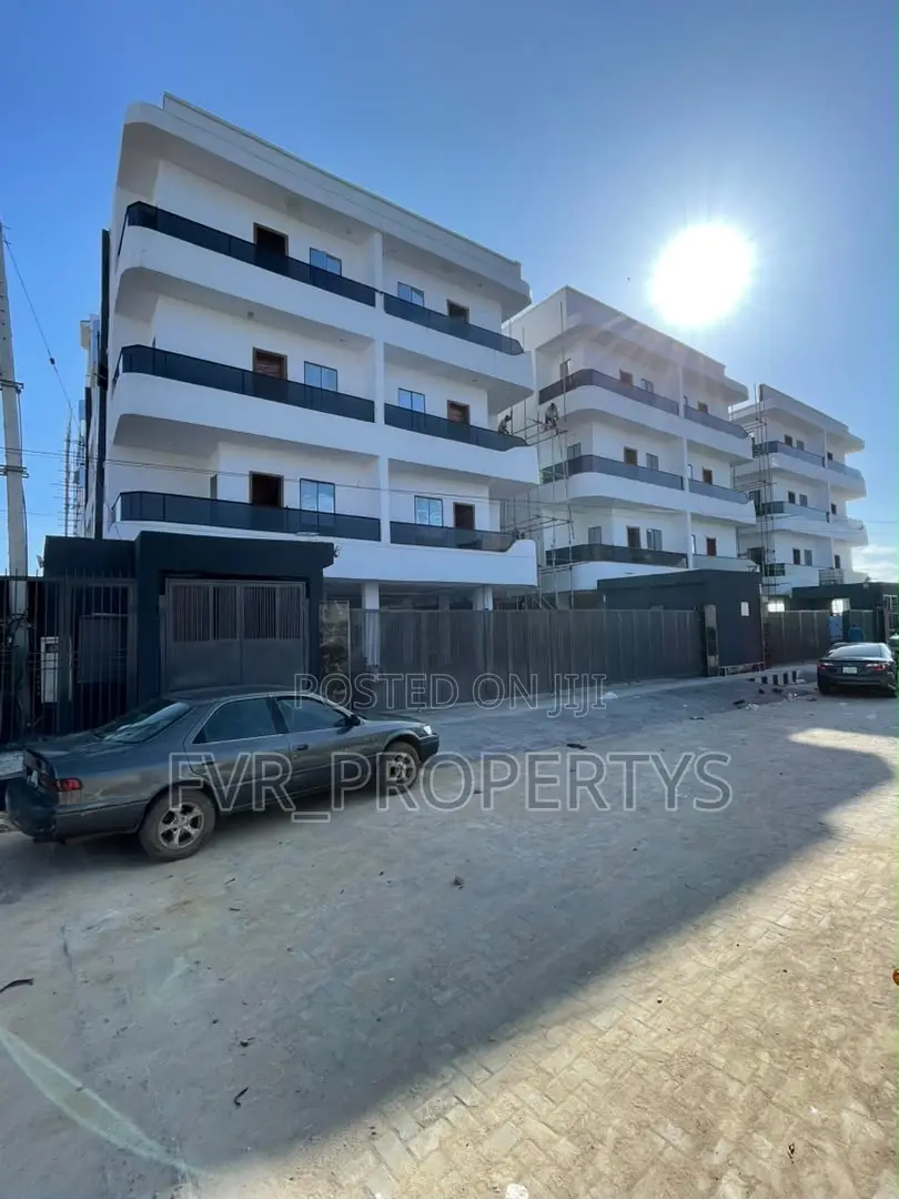 3bdrm Penthouse in Ologolo for sale