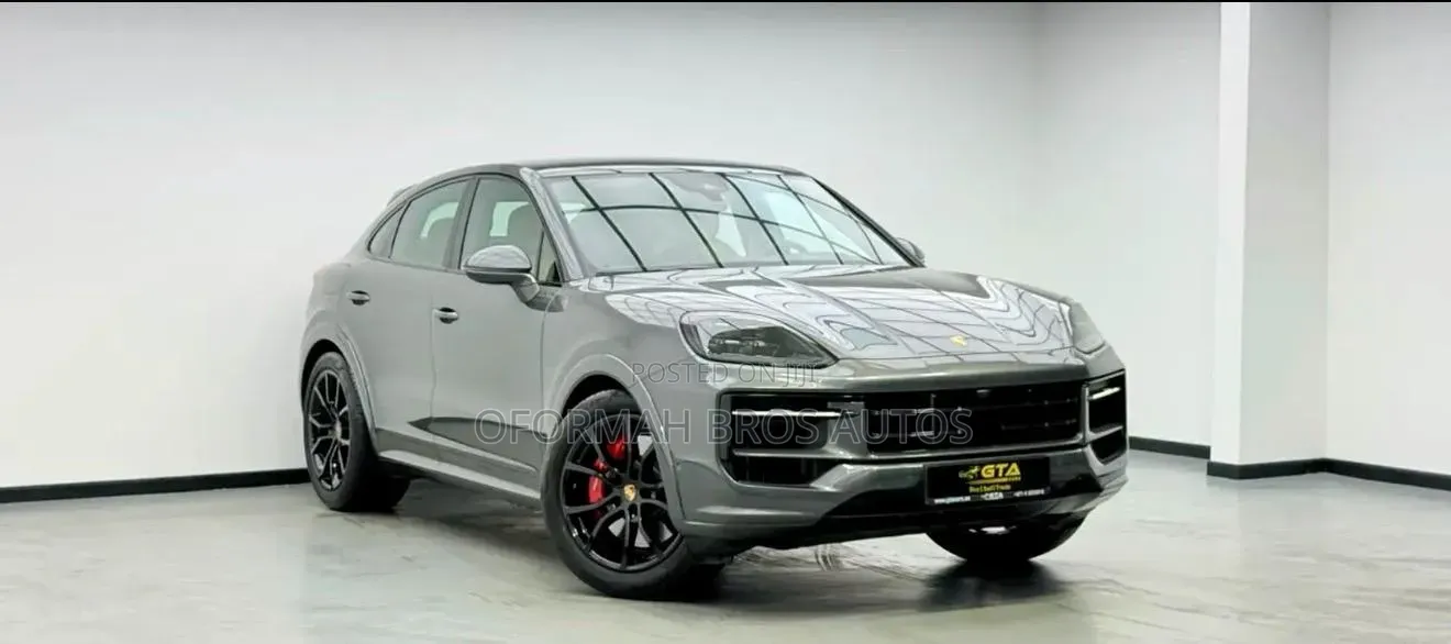 Porsche Cayenne GTS AWD 2025 Gray