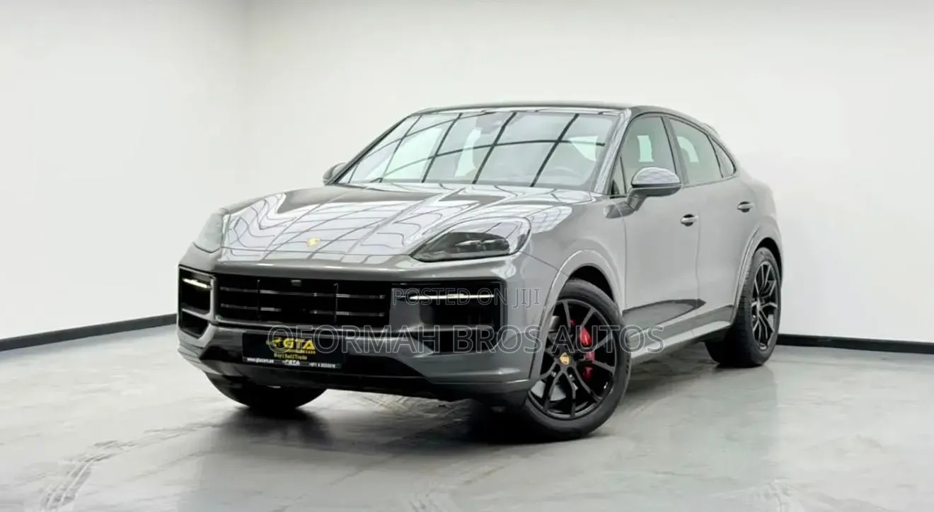 Porsche Cayenne GTS AWD 2025 Gray