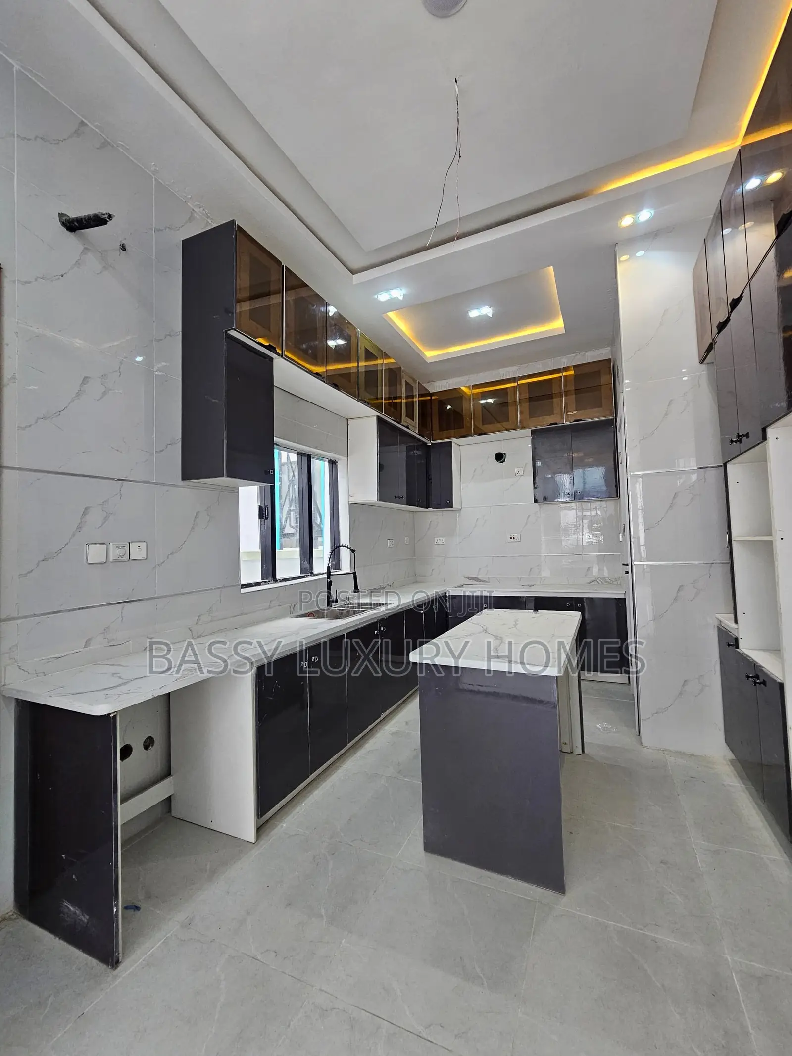 4bdrm Duplex in Lekki for sale